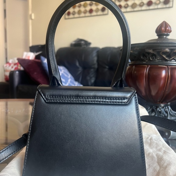 JACQUEMUS signature leather bag in Black leather, gold details. With dus… - Picture 5 of 16